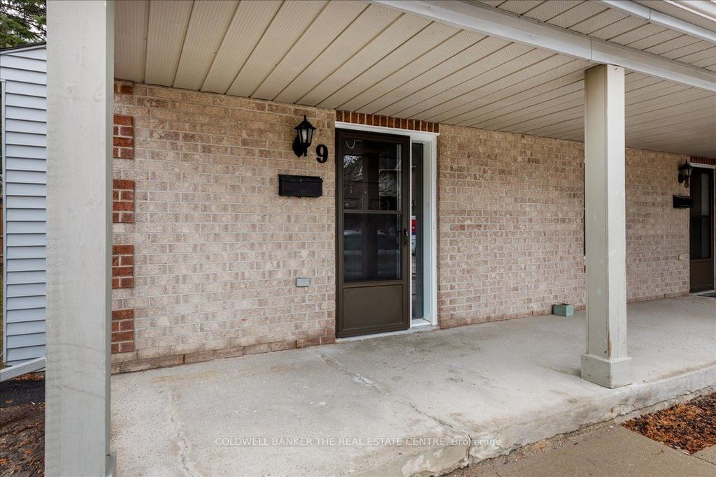 Photo of 119 D'ambrosio Drive #9, Barrie, ON L4N 7N7 (MLS # S12994170)