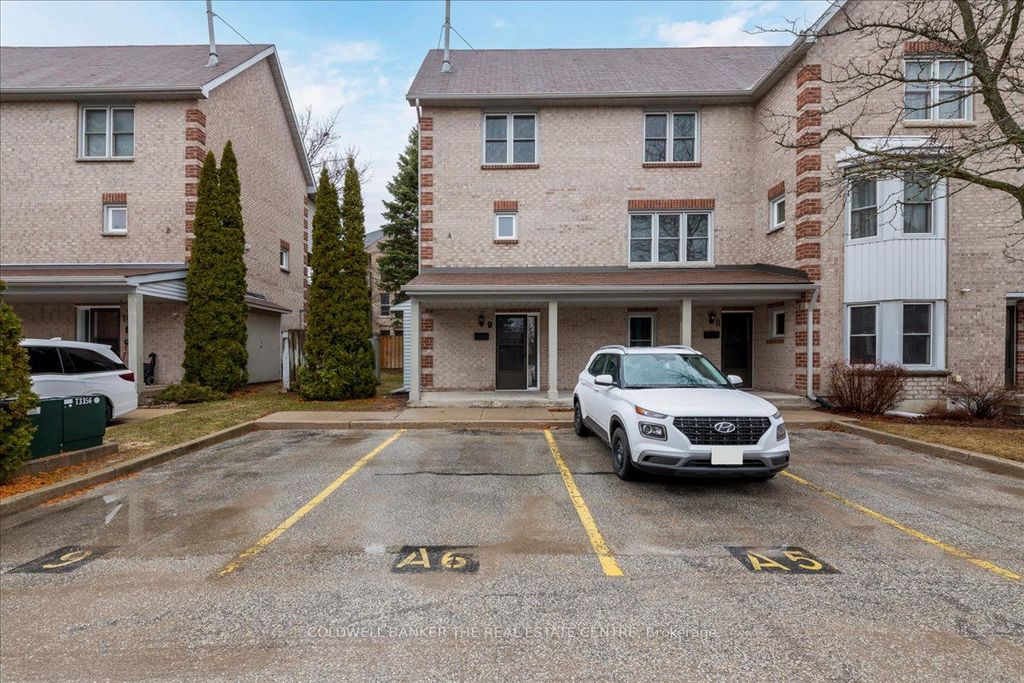 Photo of 119 D'ambrosio Drive #9, Barrie, ON L4N 7N7 (MLS # S12994170)
