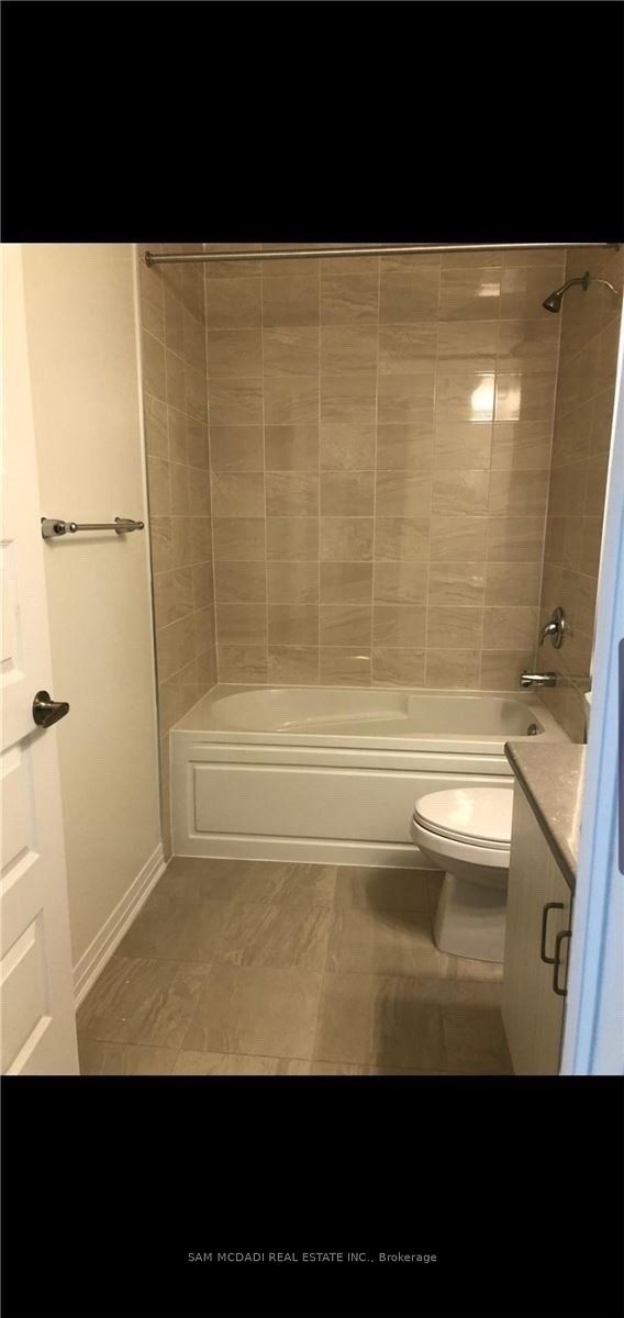 1105 Leger Way 122