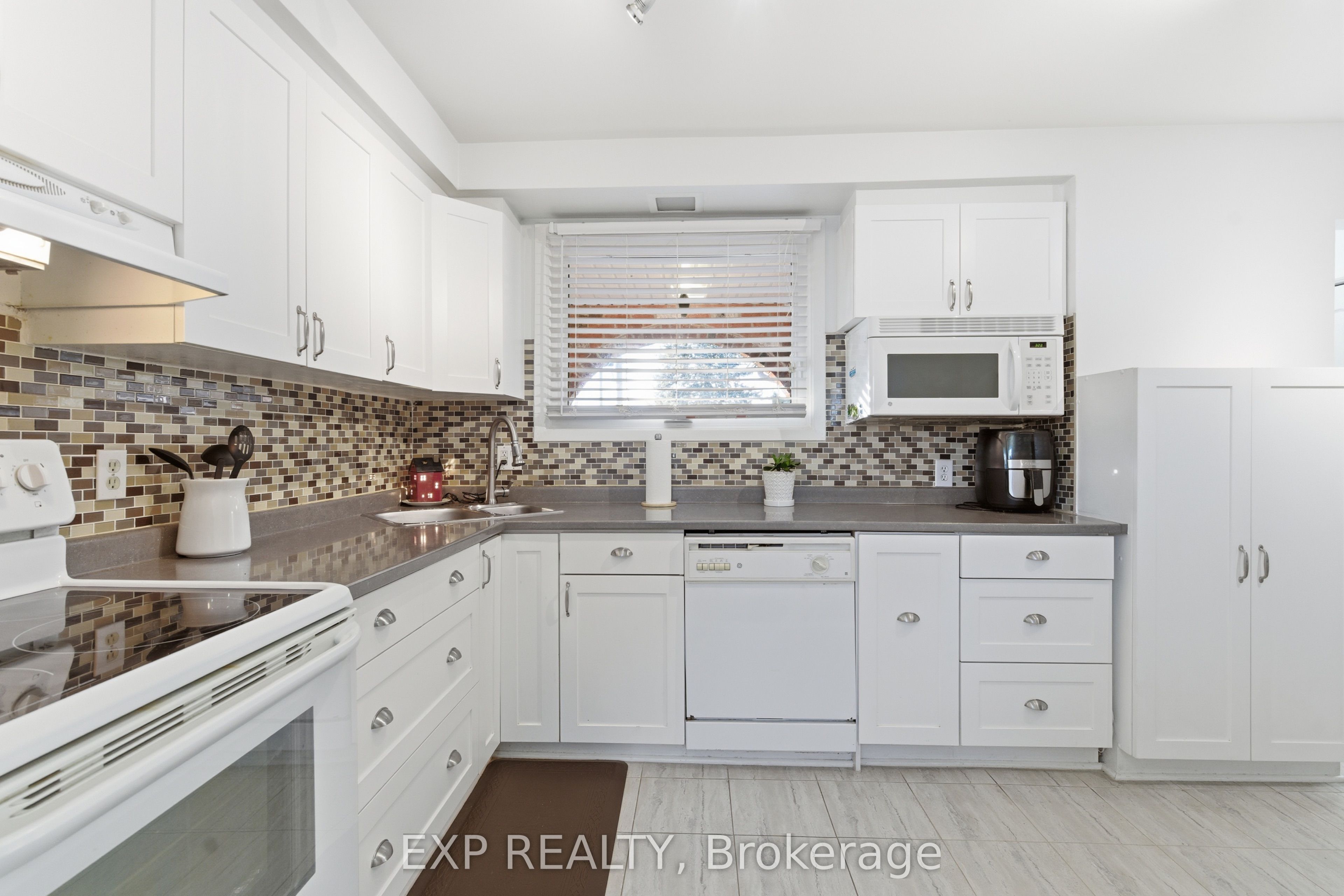 510 1/2 Niagara Street