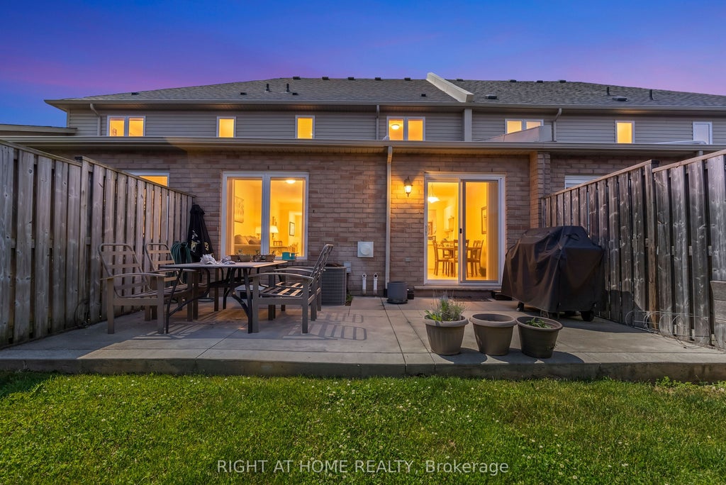 Photo of 9 Periwinkle Drive, Hamilton, ON L0R 1P0 (MLS # X13453992)