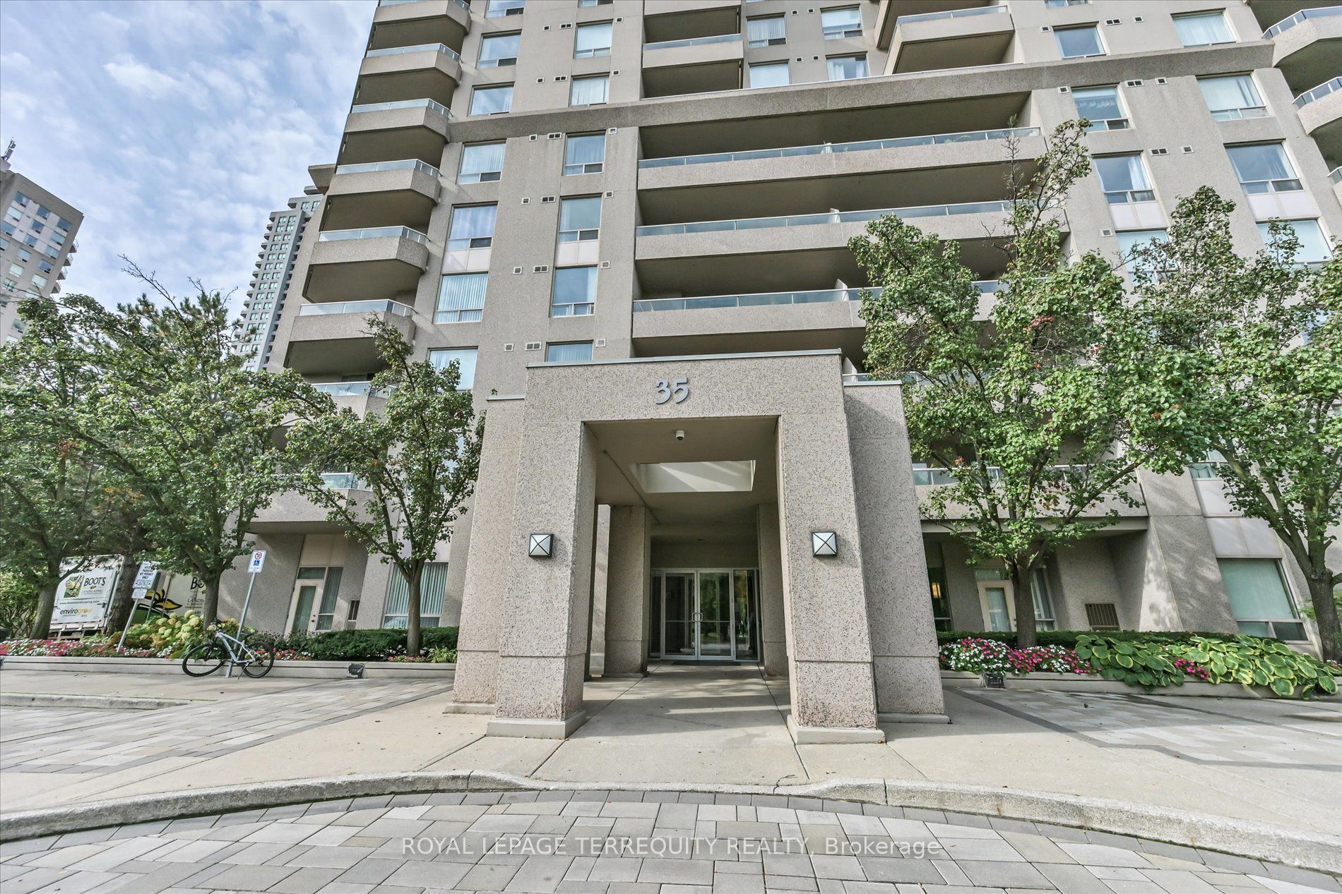 35 Empress Avenue 1508