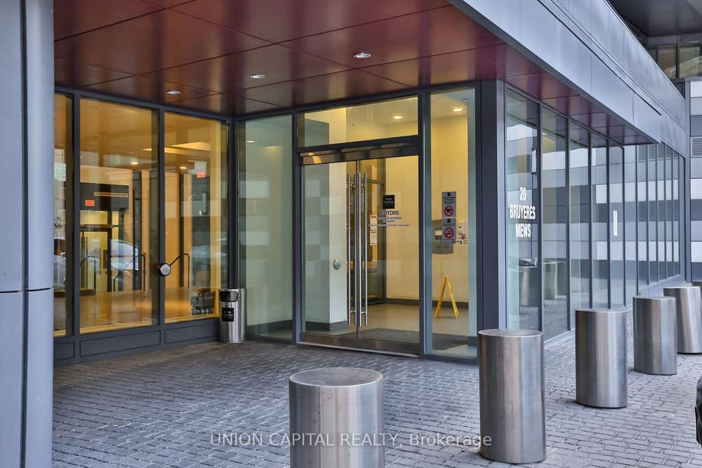 Photo of 20 Bruyeres Mews #1103, Toronto, ON M5V 0G8 (MLS # C13583336)