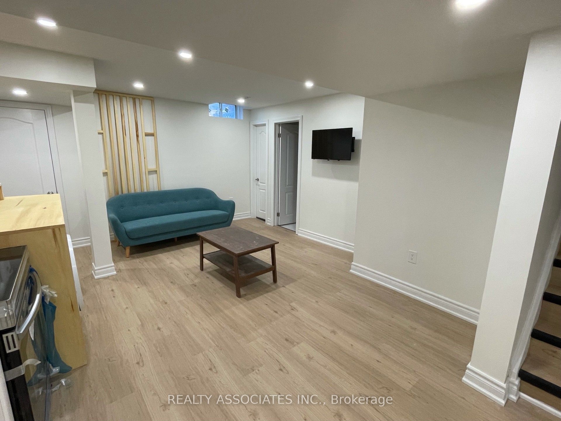 35 Vettese Court (Basement)