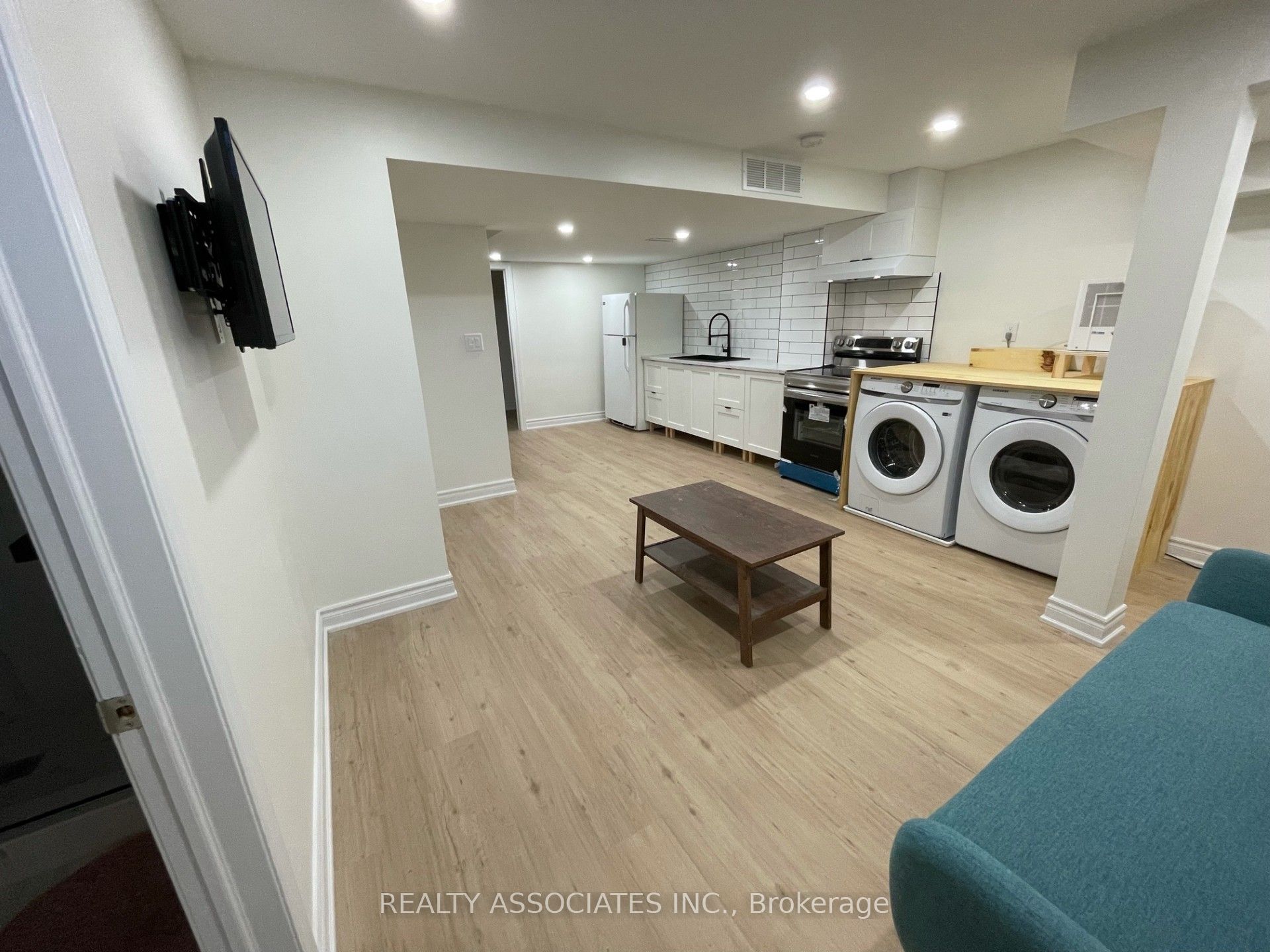 35 Vettese Court (Basement)