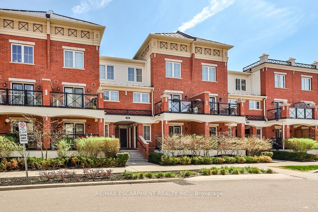 2480 Post Road 14