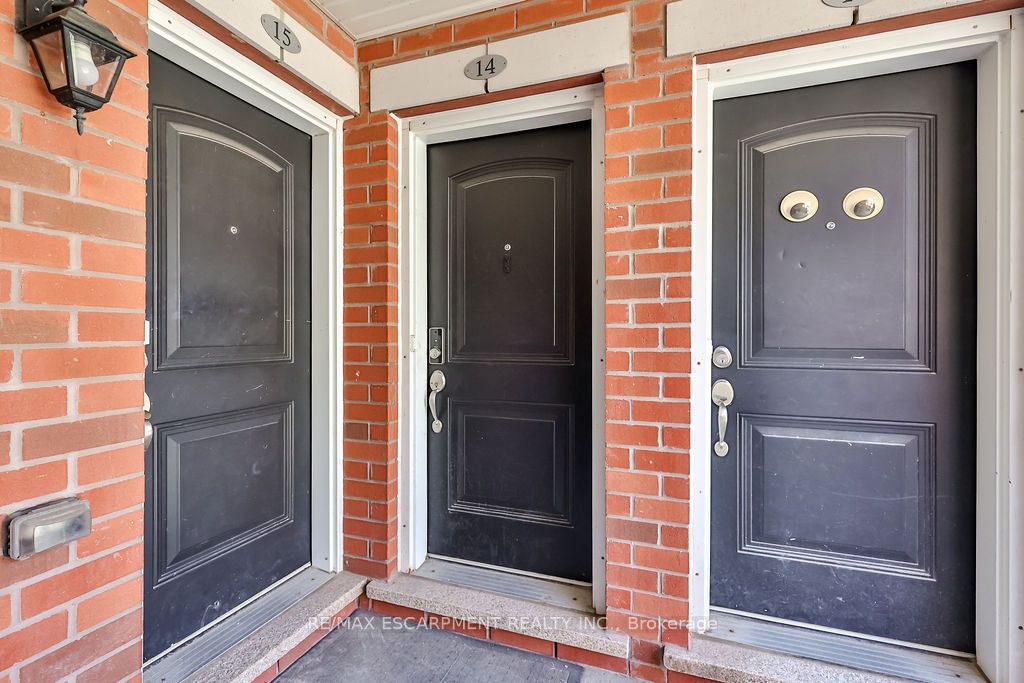 2480 Post Road 14