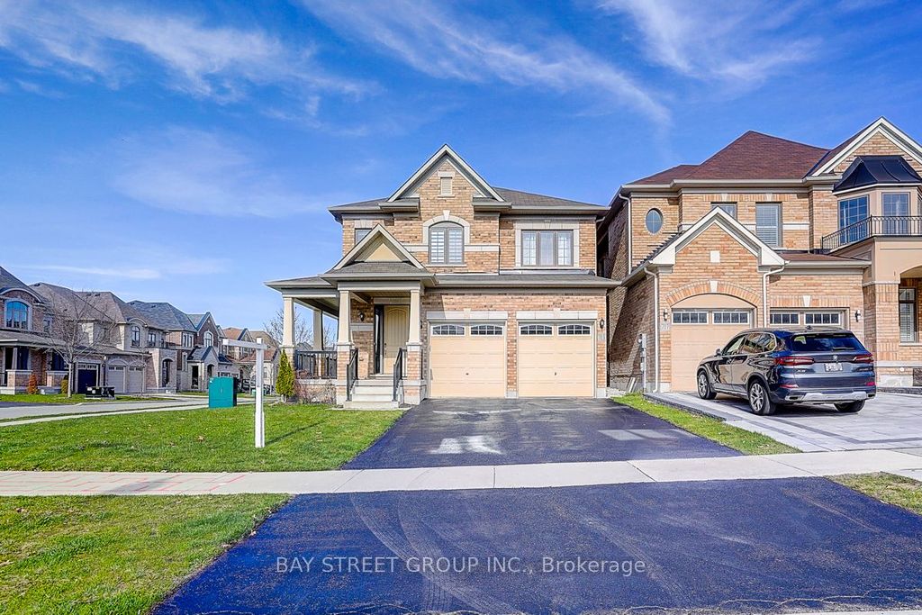 Photo of 713 Dillman Avenue, Newmarket, ON L3X 0J8 (MLS # N13050612)