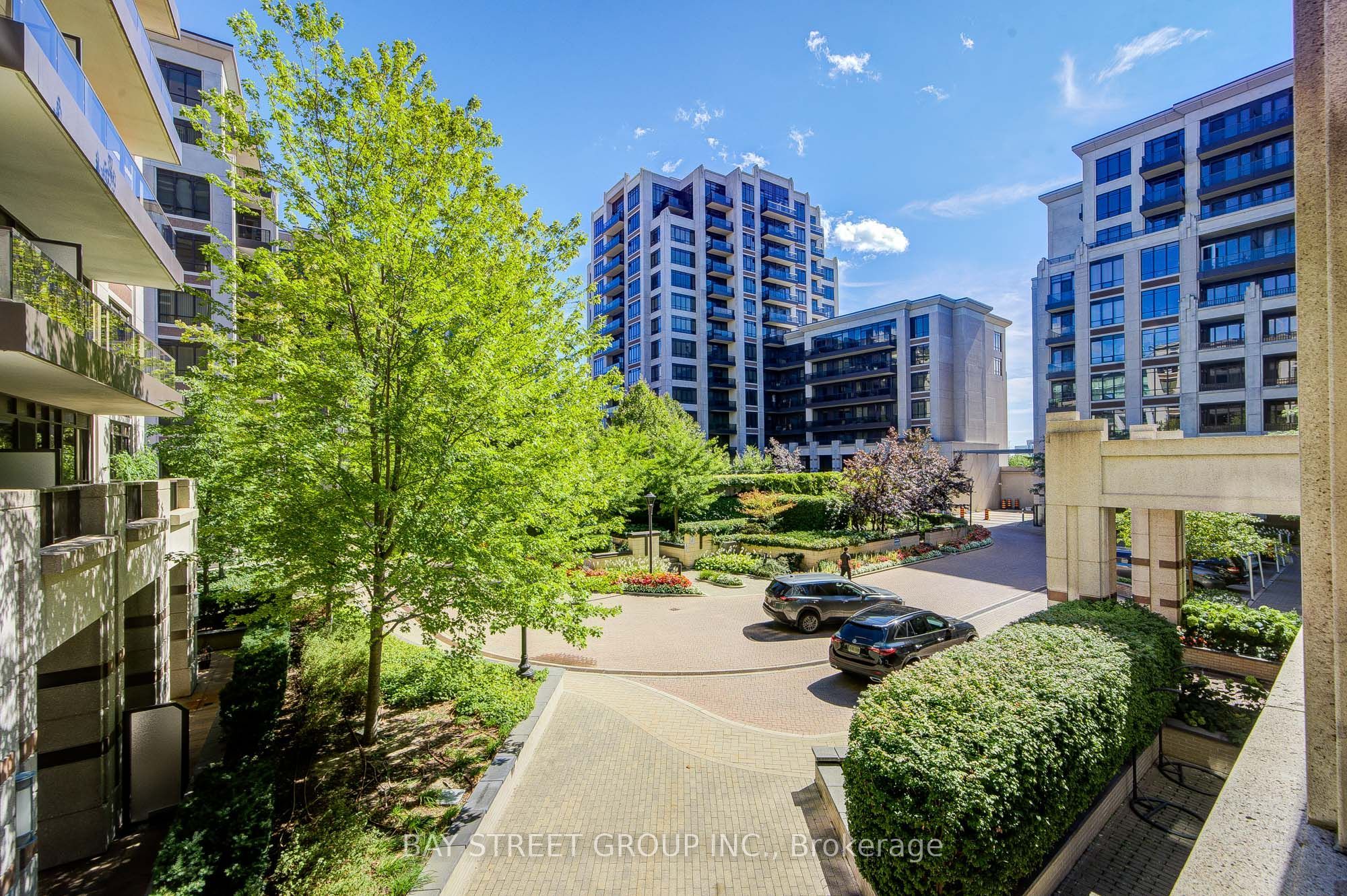 89 South Town Centre Boulevard 301