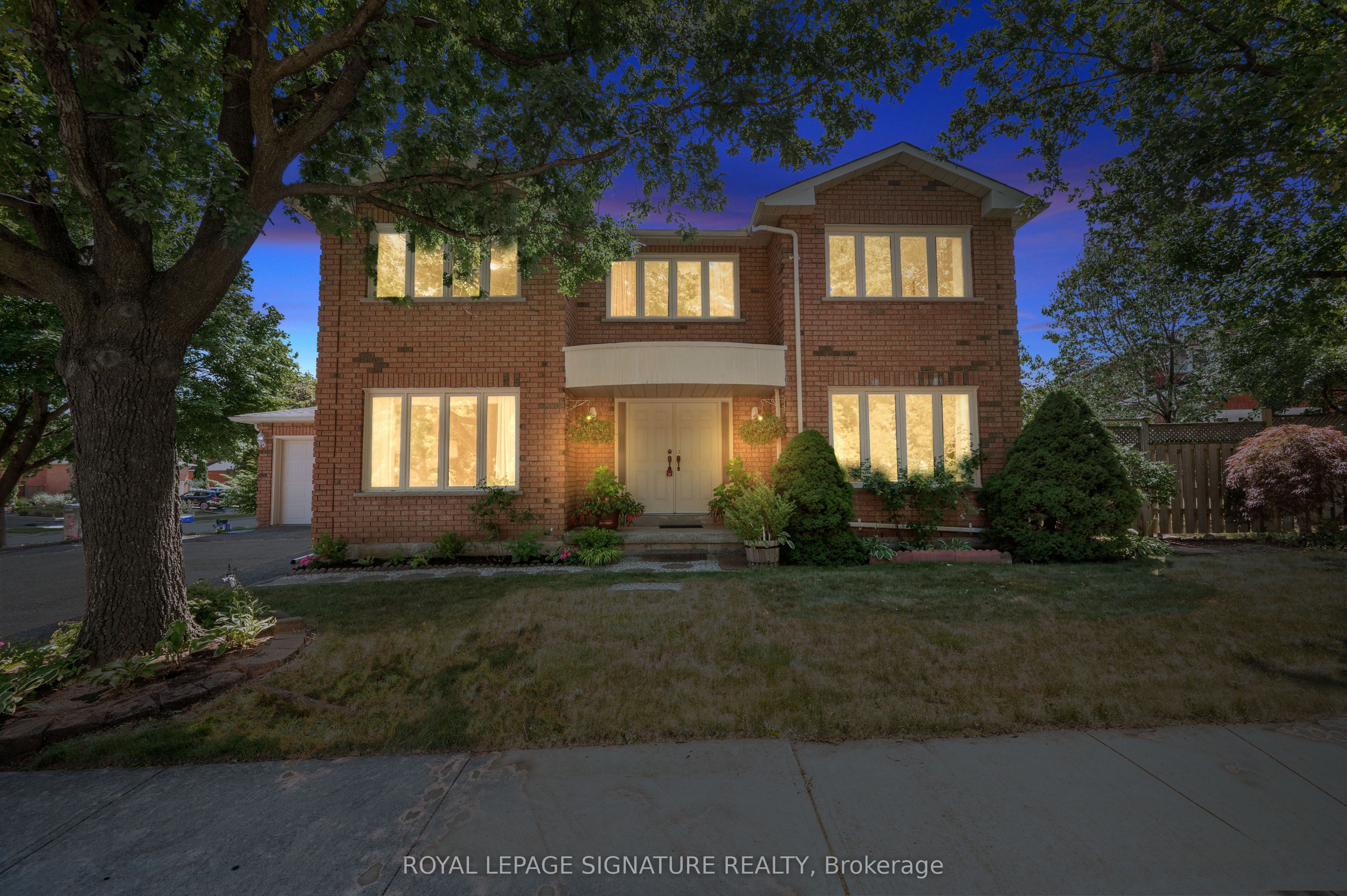 2921 Caradoc Lane