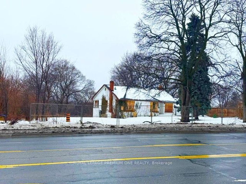 Photo of 2986 Weston Road, Toronto, ON M6R 2K1 (MLS # W12805432)