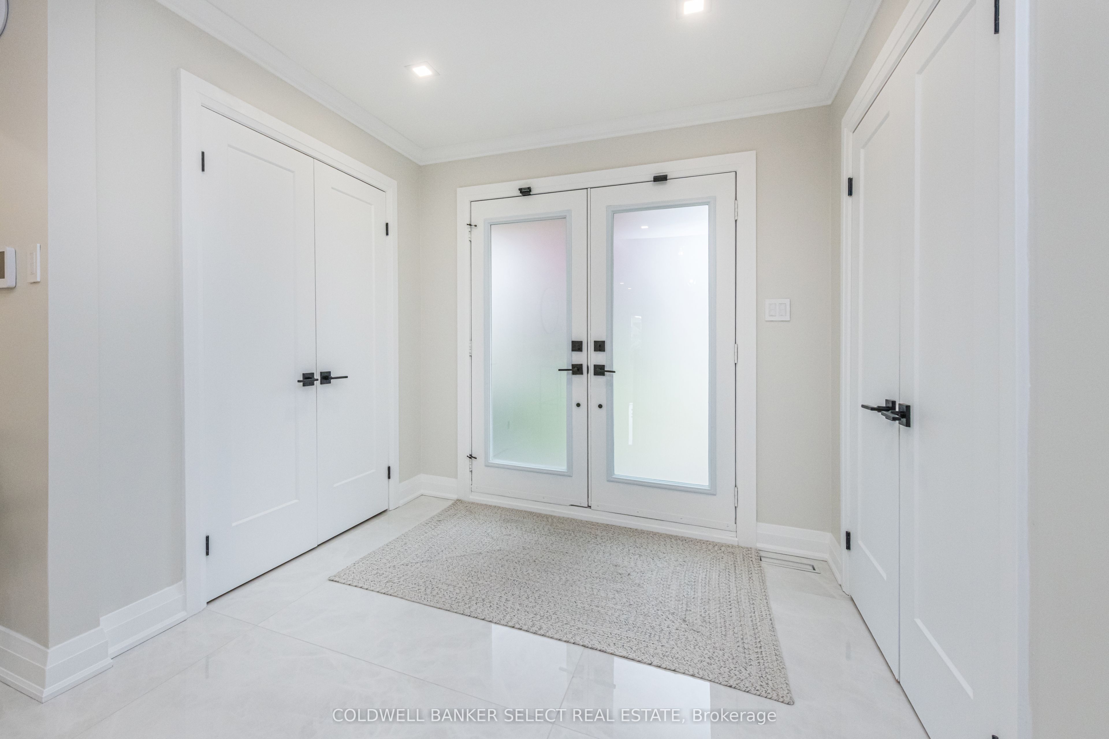 154 Conti Crescent
