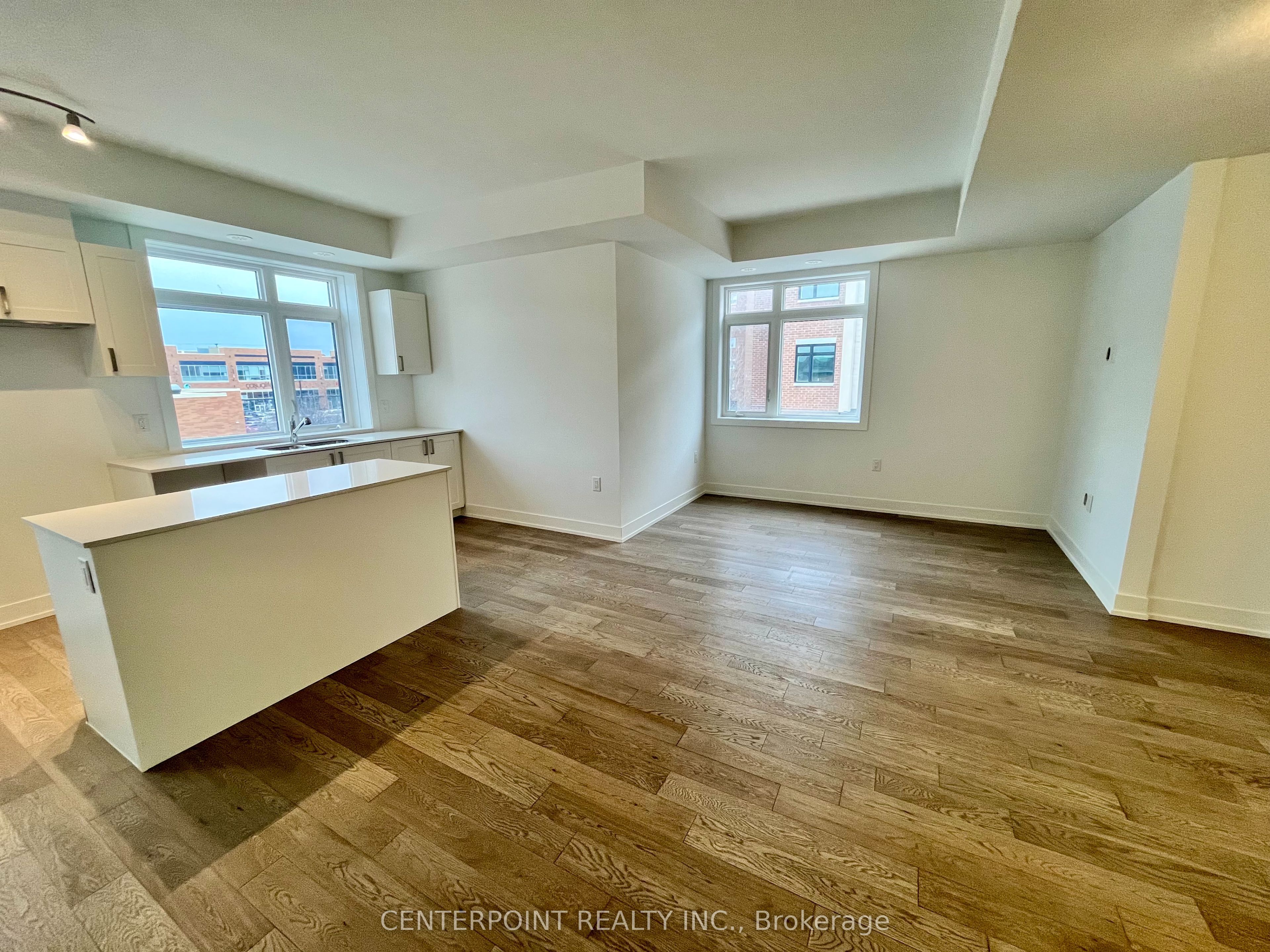 1060 Douglas Mccurdy Common 233