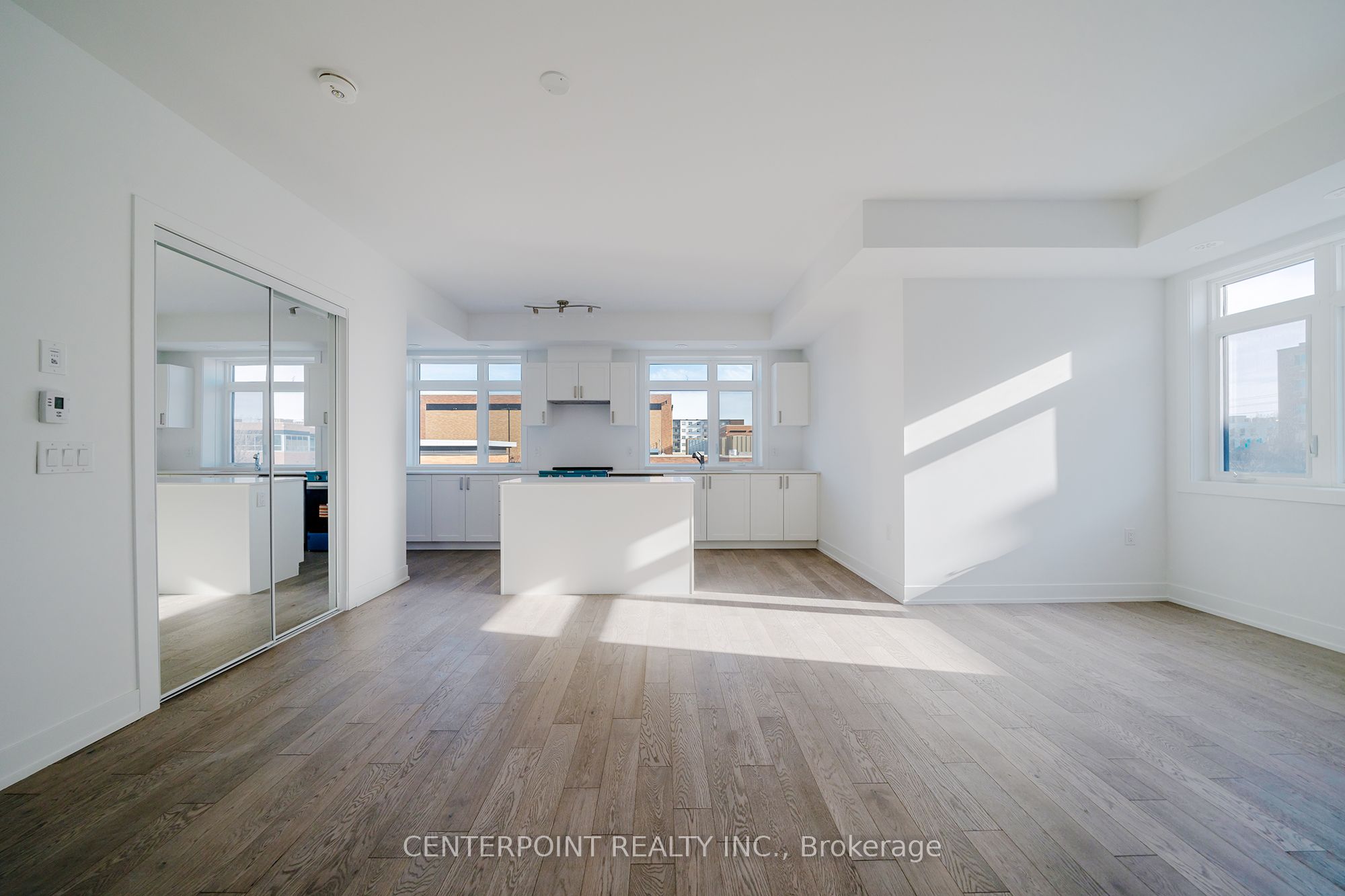 1060 Douglas Mccurdy Common 233