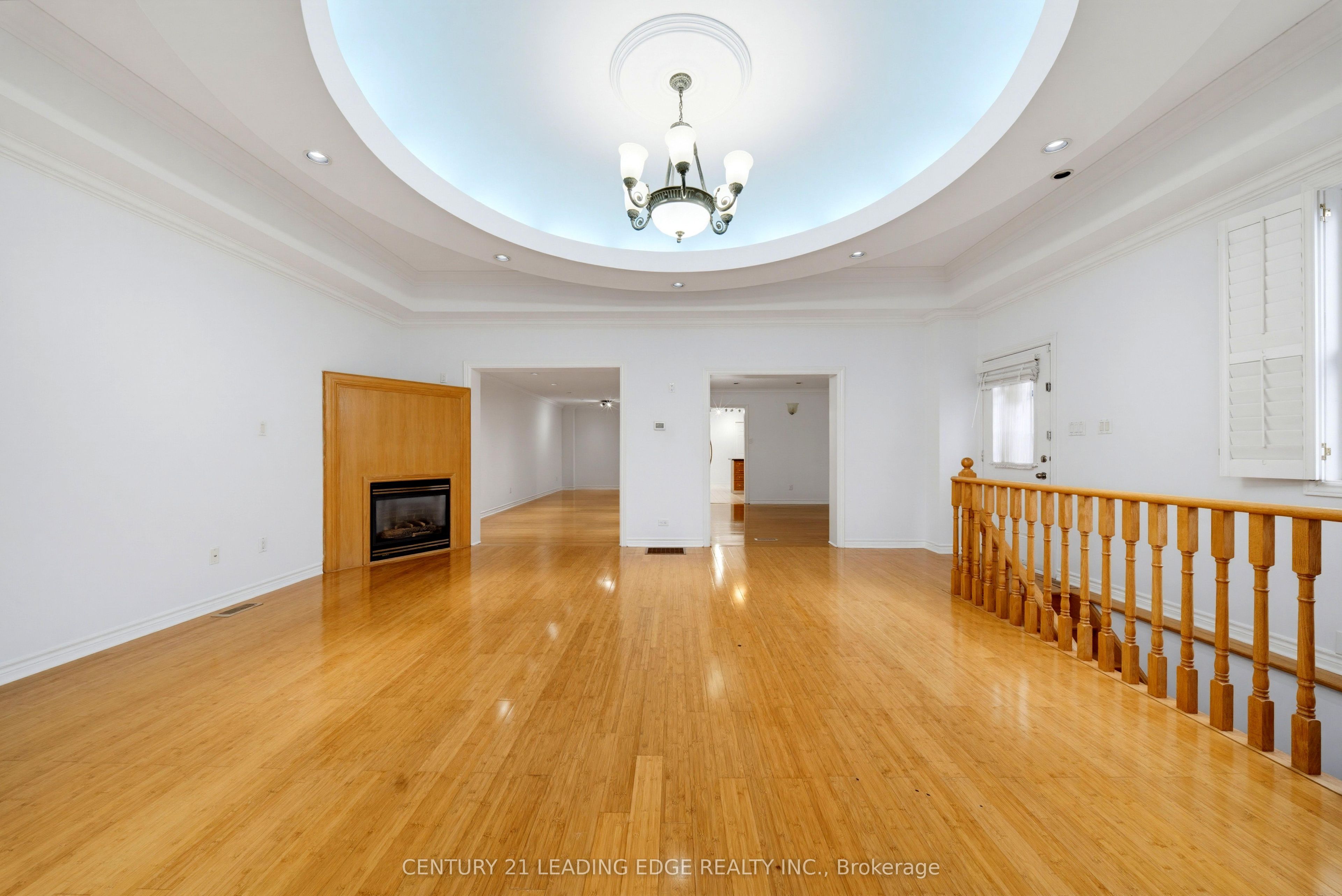 160 Galbraith Crescent Main