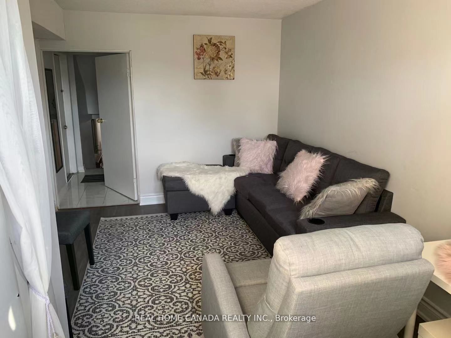 871 Consort Crescent (Basement)