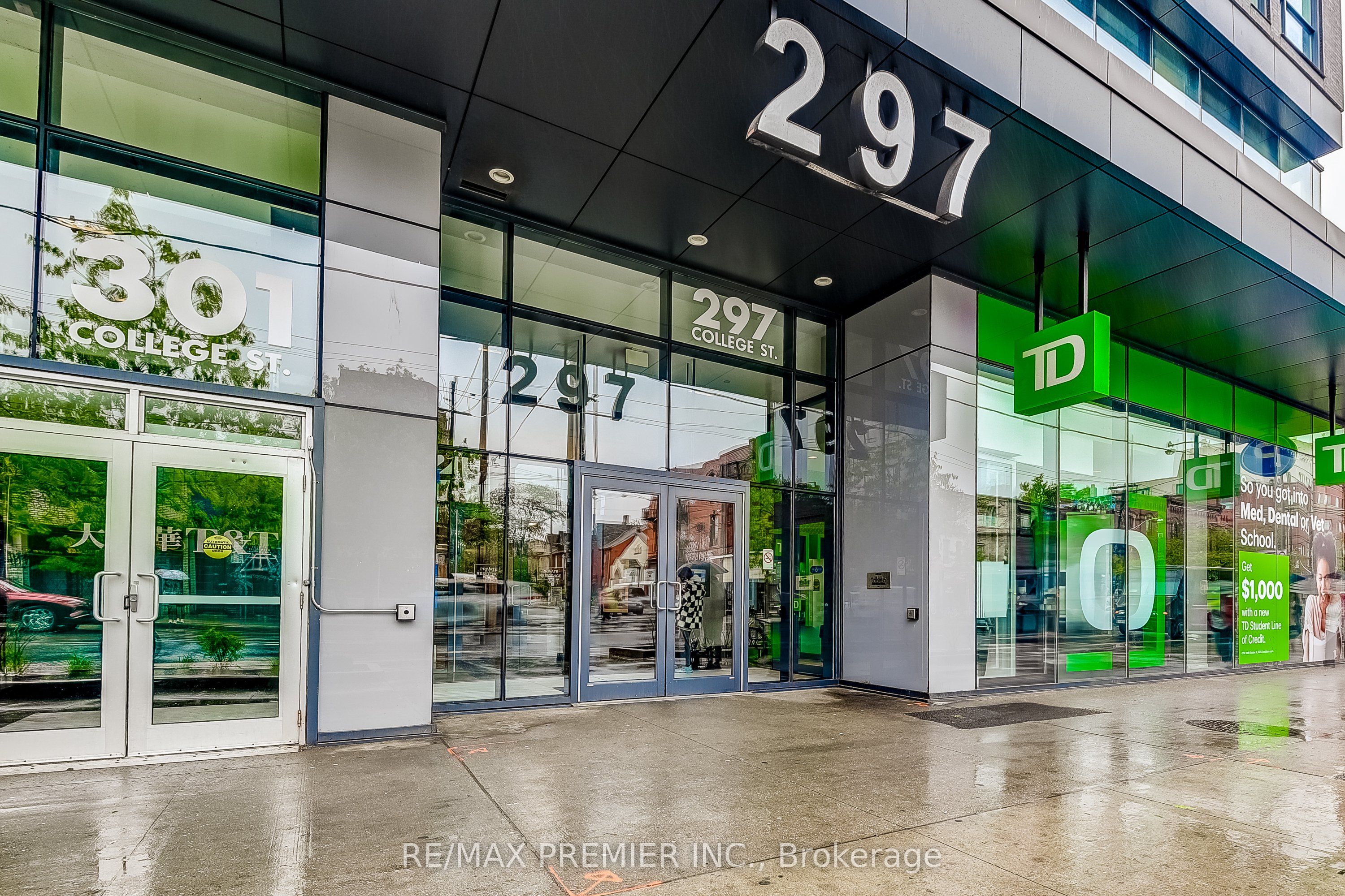 297 College Street 1002