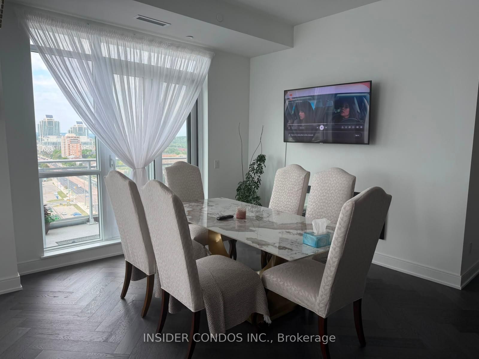 8888 Yonge Street 1402