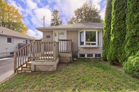 106 Sheldon Avenue Newmarket ON L3Y 2L4