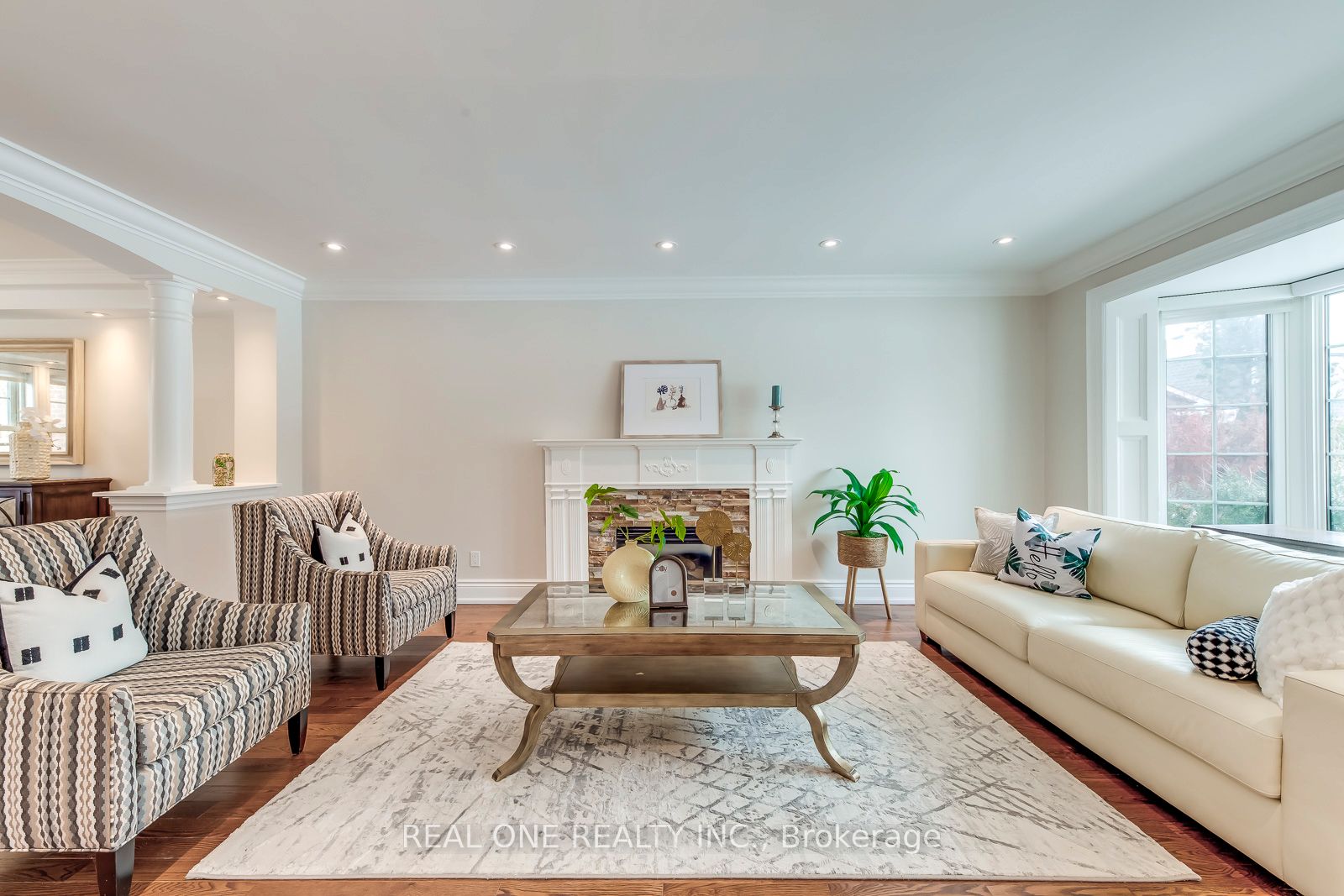 1060 Rockcliffe Court