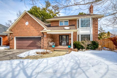 1060 Rockcliffe Court Oakville ON L6M 1B8