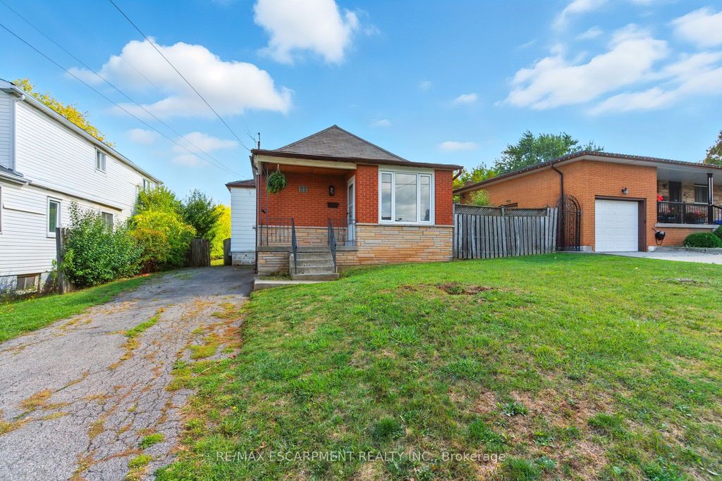 Photo of 22 Worsley Road, Hamilton, ON L8E 2E7 (MLS # X12591120)