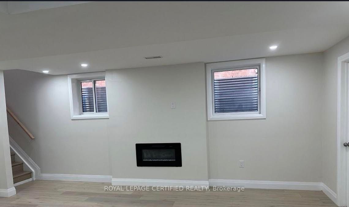 3881 Skyview Street S