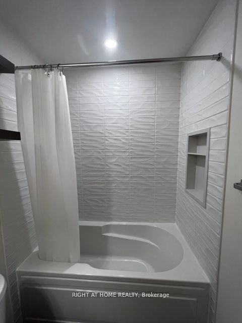 12868 Yonge Street W 16