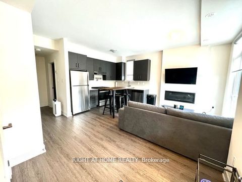 12868 Yonge Street W 16 Richmond Hill ON L4E 1J4