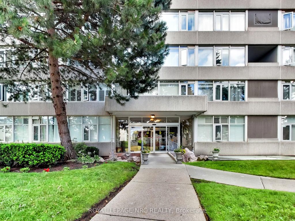 Photo of 30 Harrisford Street #405, Hamilton, ON L8K 6M9 (MLS # X12720598)