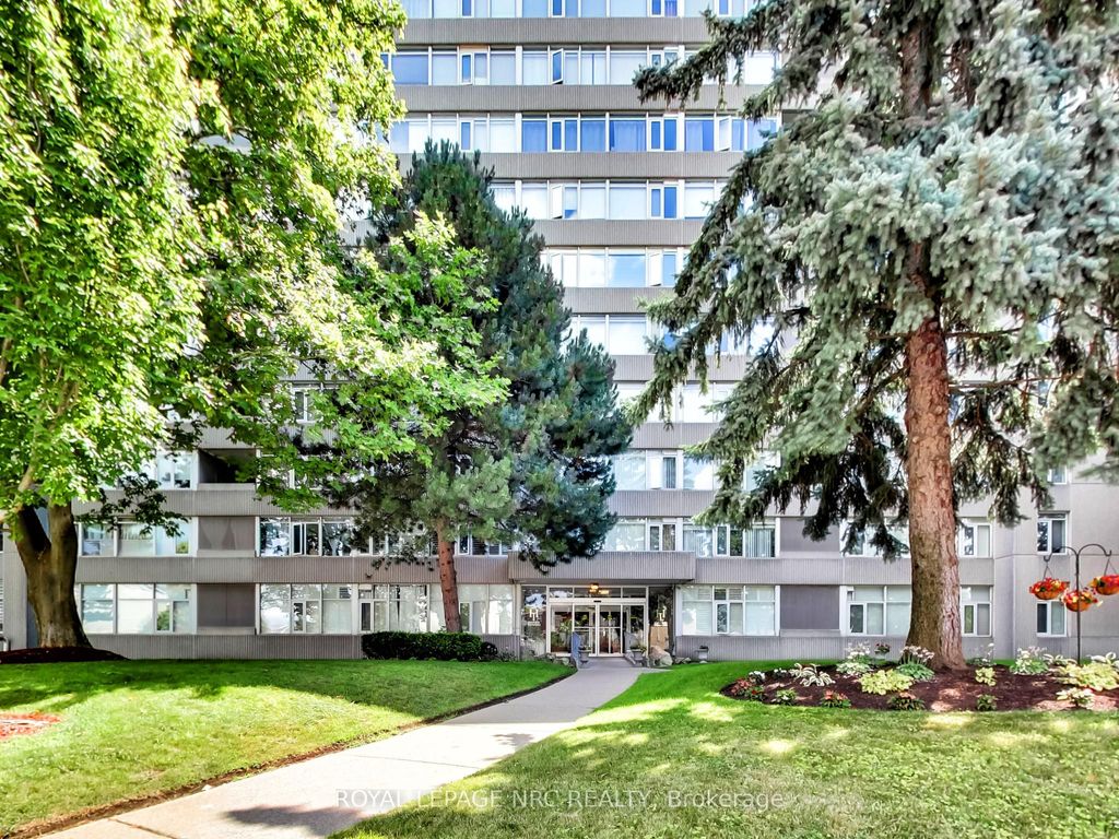 Photo of 30 Harrisford Street #405, Hamilton, ON L8K 6M9 (MLS # X12720598)