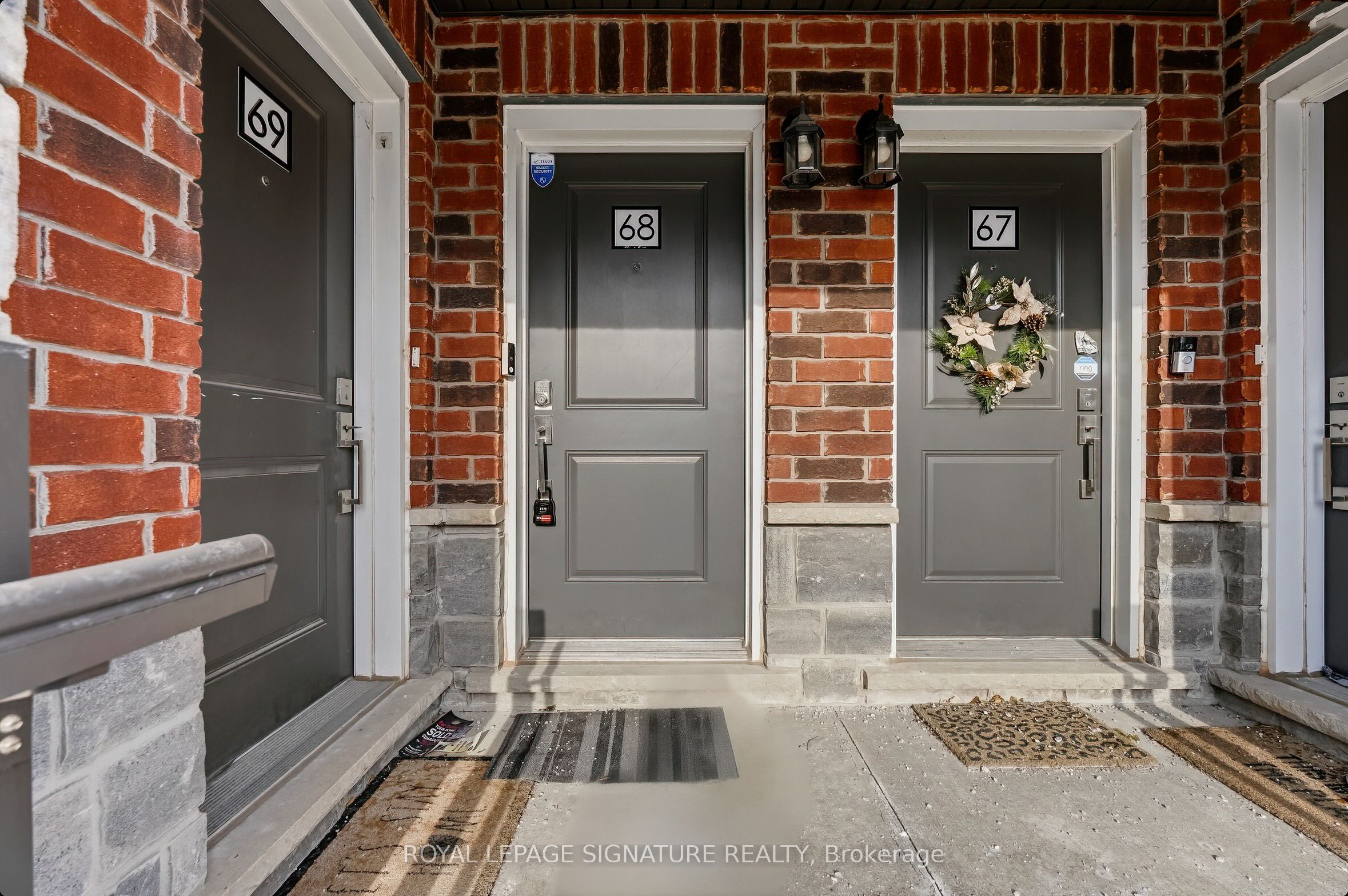 445 Ontario Street S 68