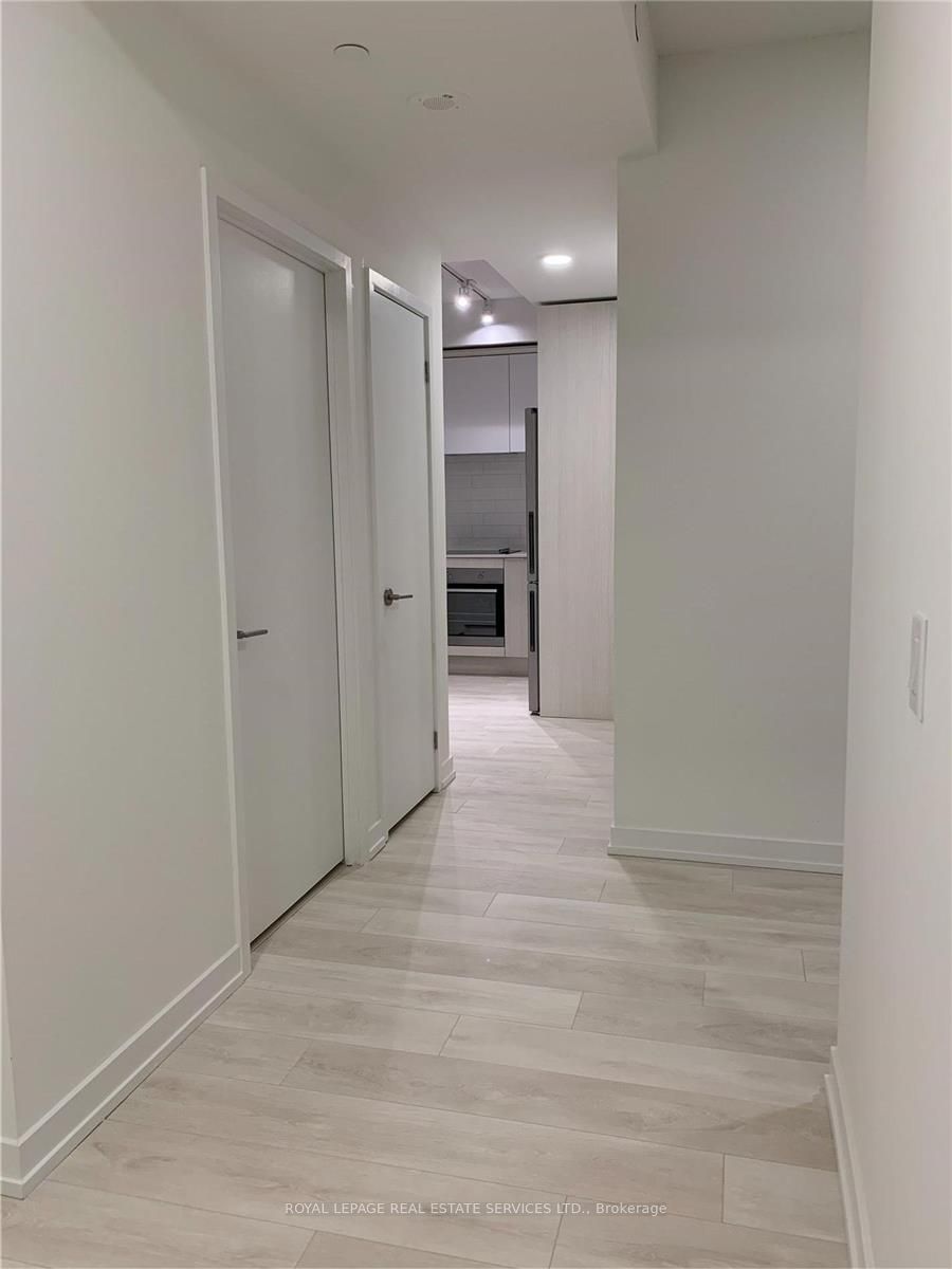 225 Sumach Street 912