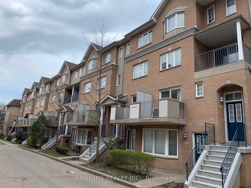 Photo of 28 Sommerset Way, Toronto, ON M2N 6W7 (MLS # C13066514)