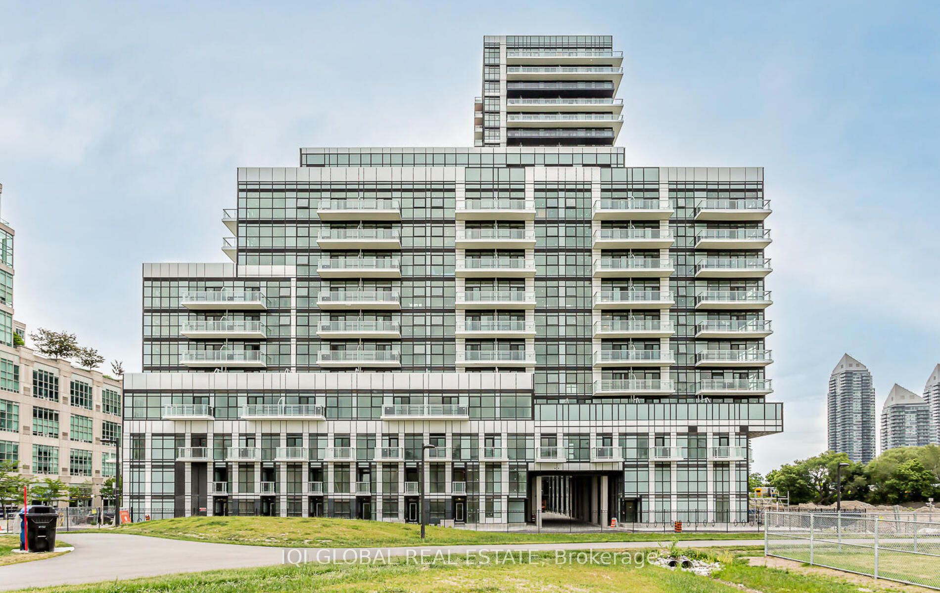 251 Manitoba Street 328