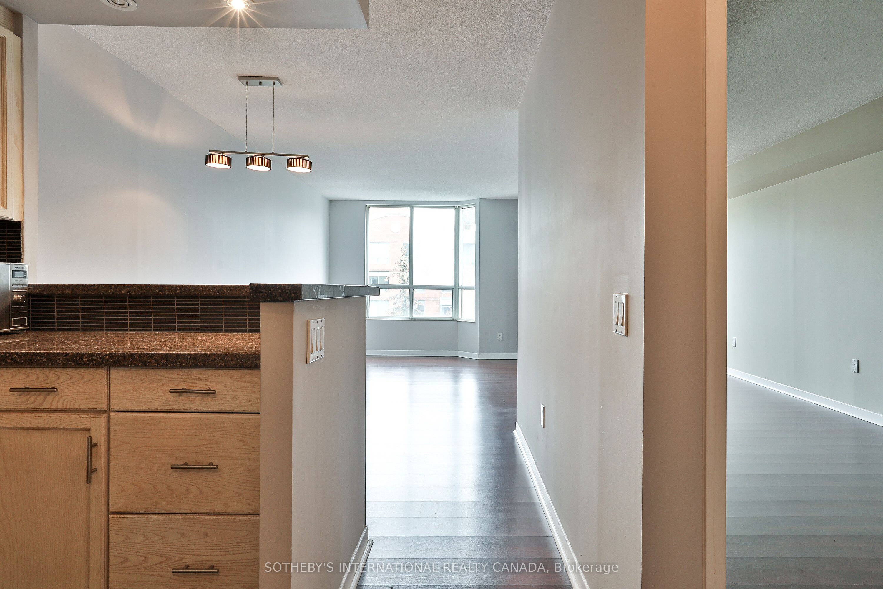 284 Bloor Street W 704