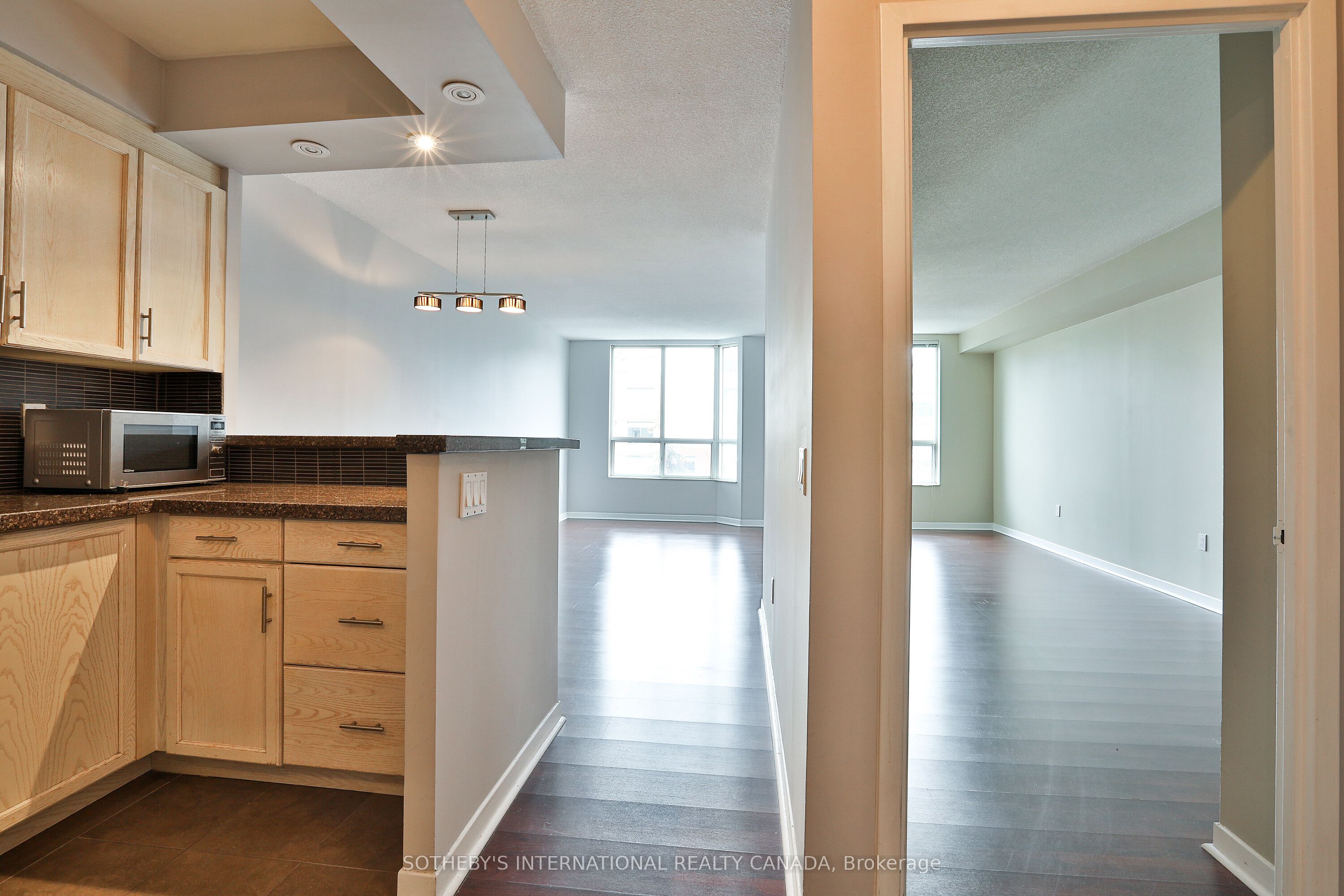 284 Bloor Street W 704