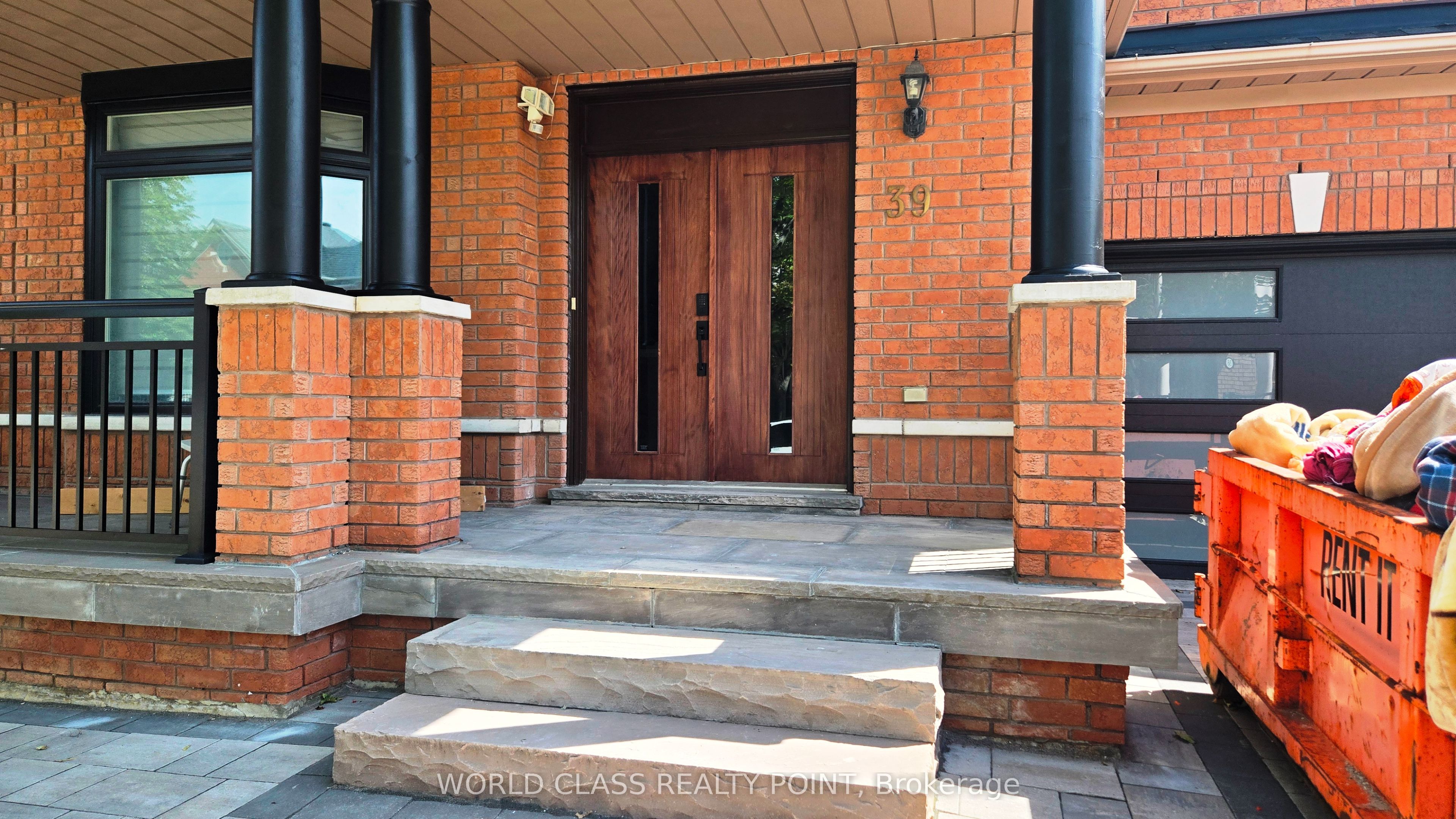 39 Tremblay Avenue