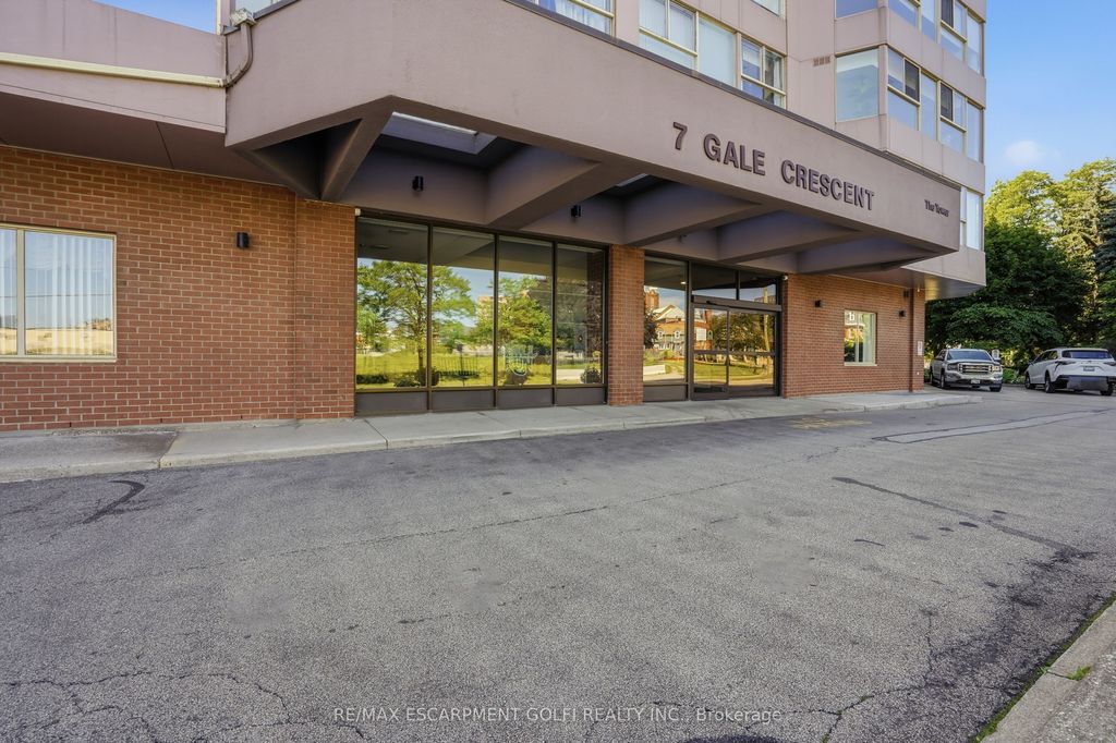 Photo of 7 Gale Crescent #B3, St. Catharines, ON L2M 7M8 (MLS # X13538738)