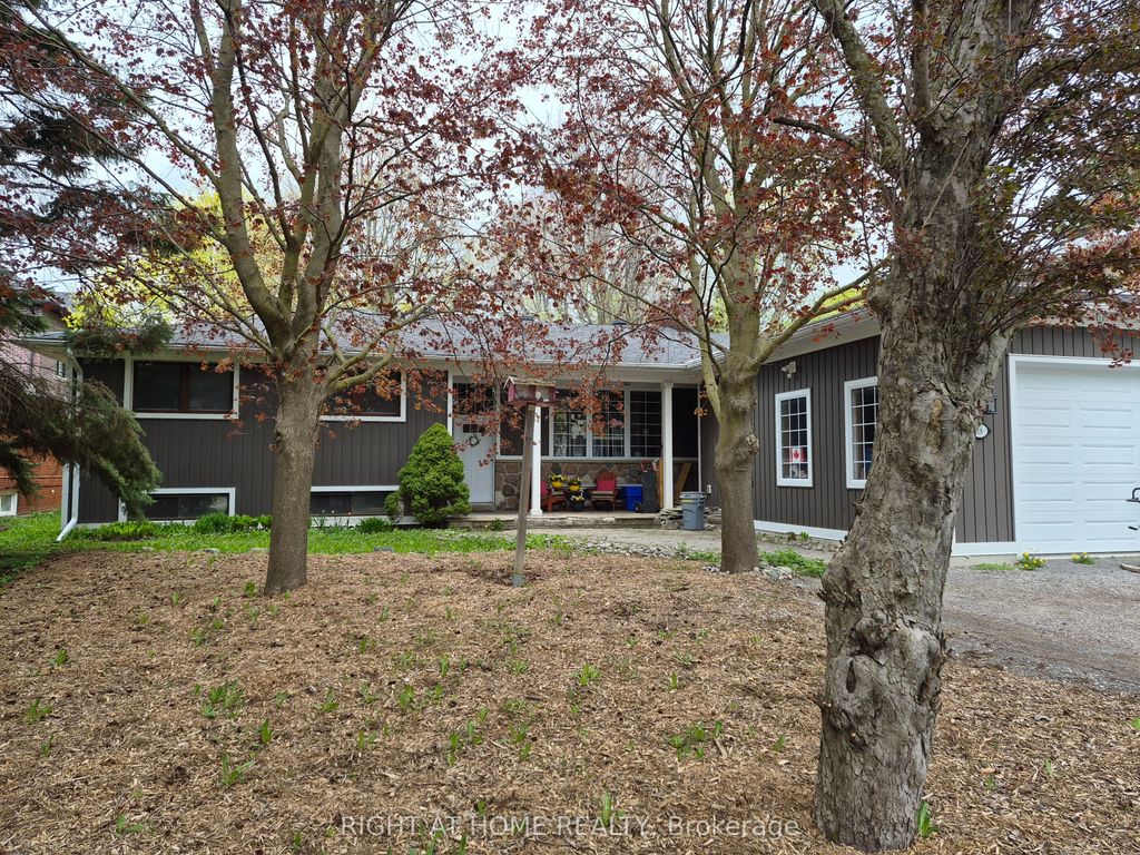 Photo of 18 Gallacher Avenue, Richmond Hill, ON L4E 2Y2 (MLS # N13139248)