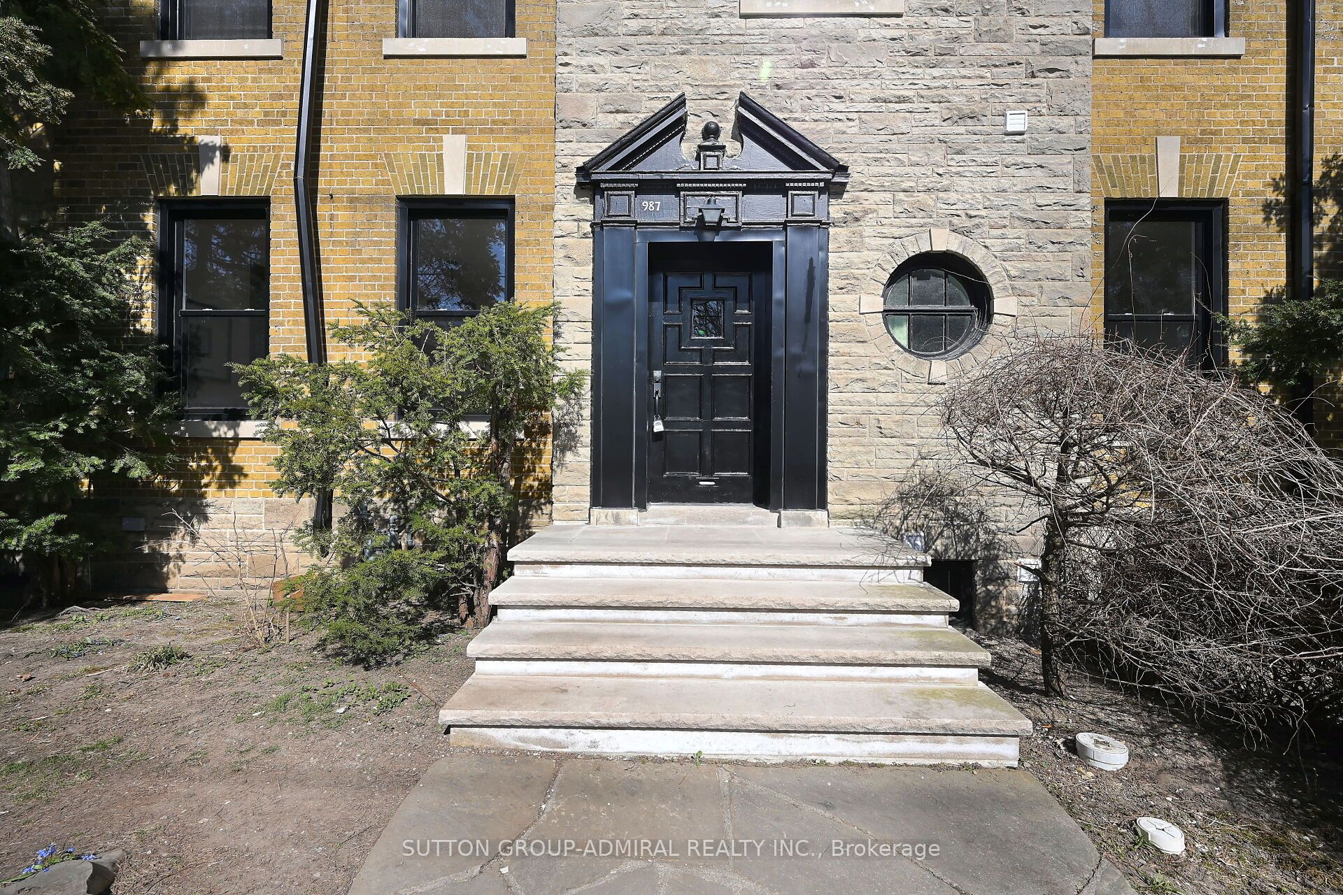 987 Royal York Road
