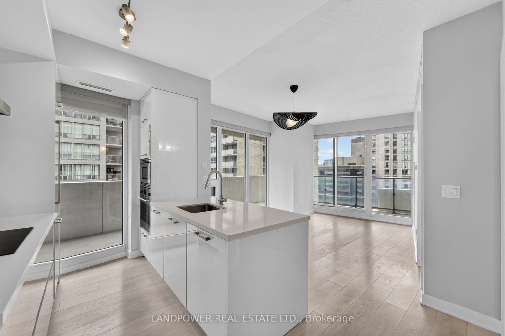 Photo of 2221 Yonge Street #803, Toronto, ON M4S 0B8 (MLS # C13872634)