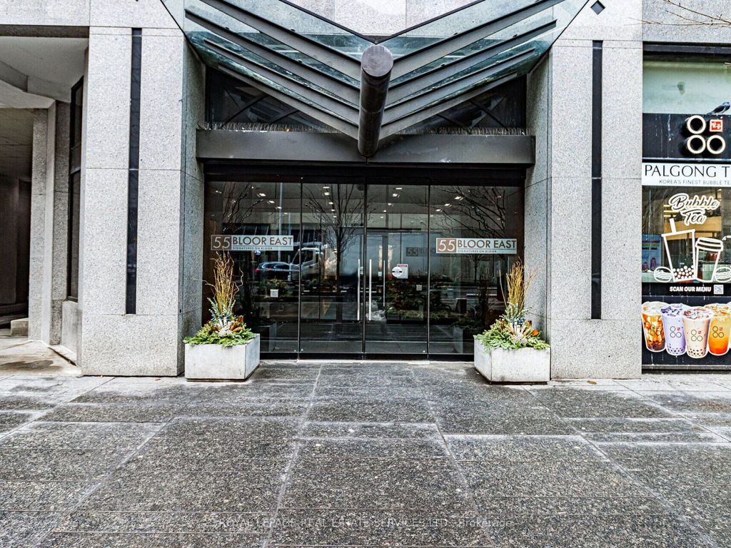 Photo of 55 Bloor Street E #802, Toronto, ON M4W 3W6 (MLS # C12866648)