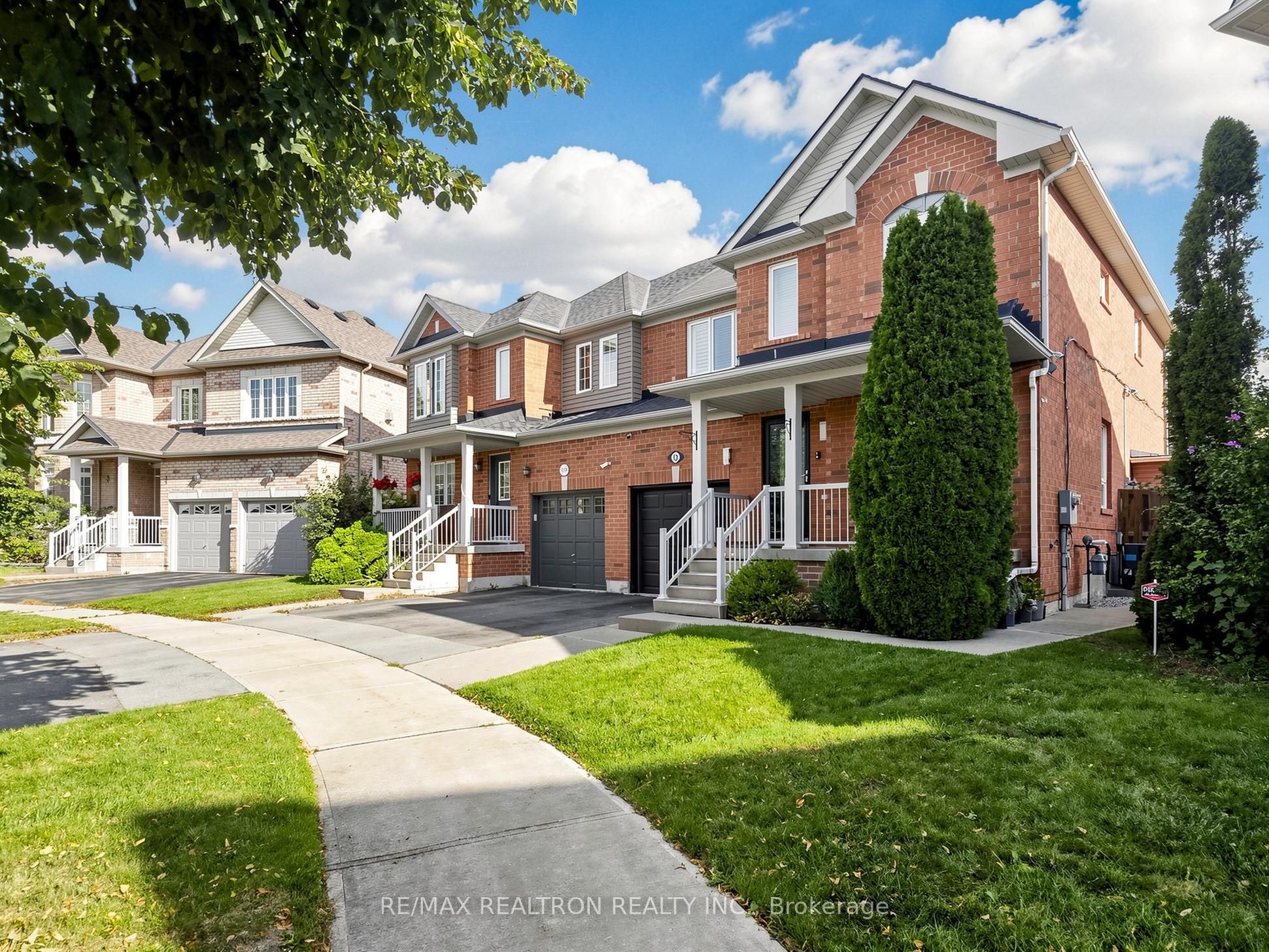 13 Stotts Crescent