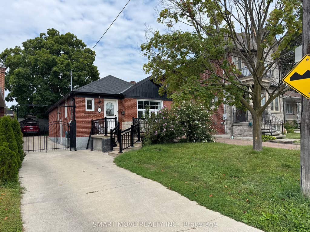 Photo of 66 Beechborough Avenue, Toronto, ON M6M 1Z5 (MLS # W13687378)