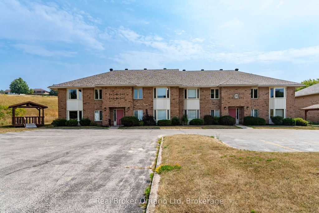 Photo of 159 Church Street #2, Penetanguishene, ON L9M 1E4 (MLS # S12930400)