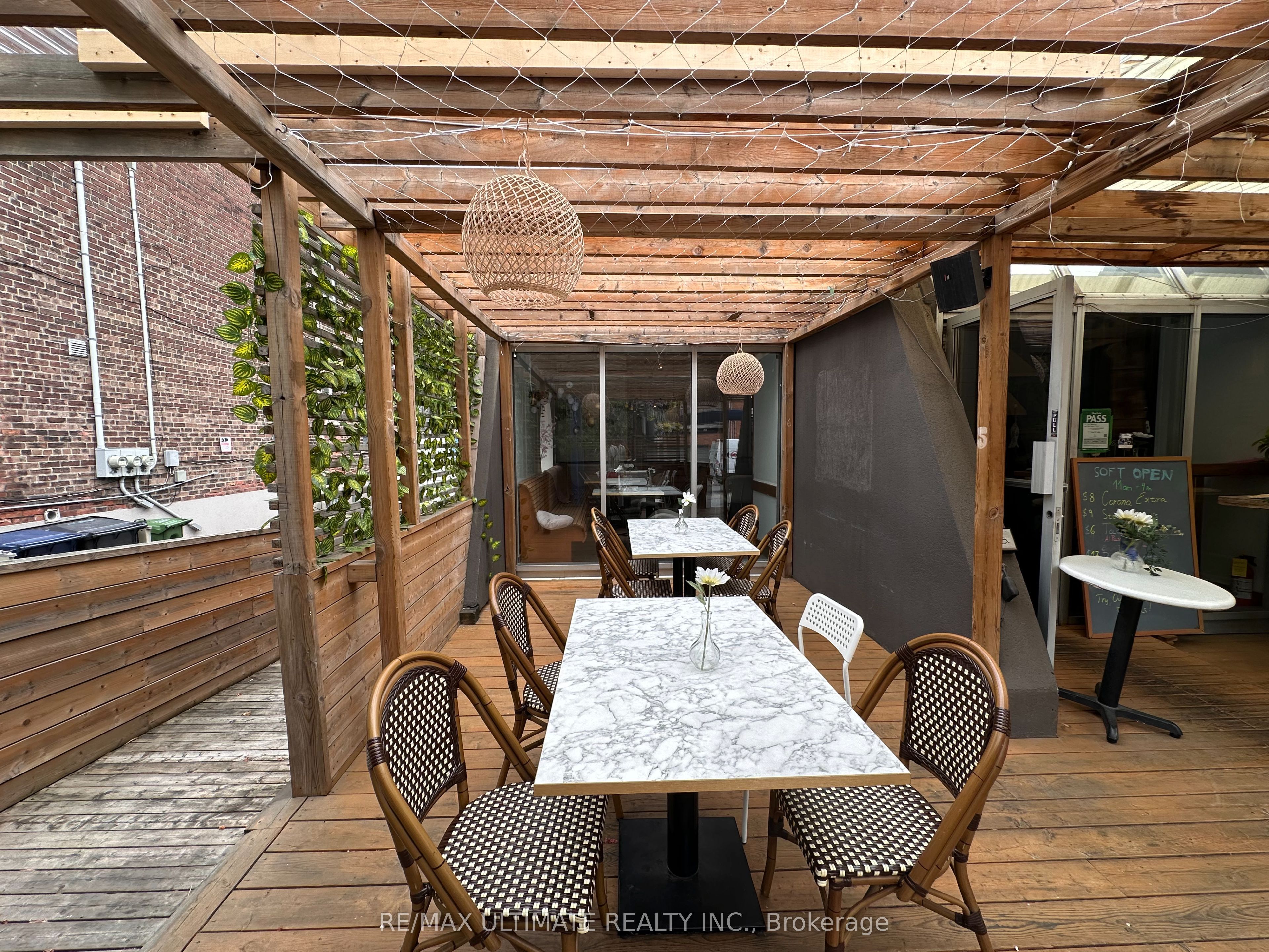 252 Dupont Street