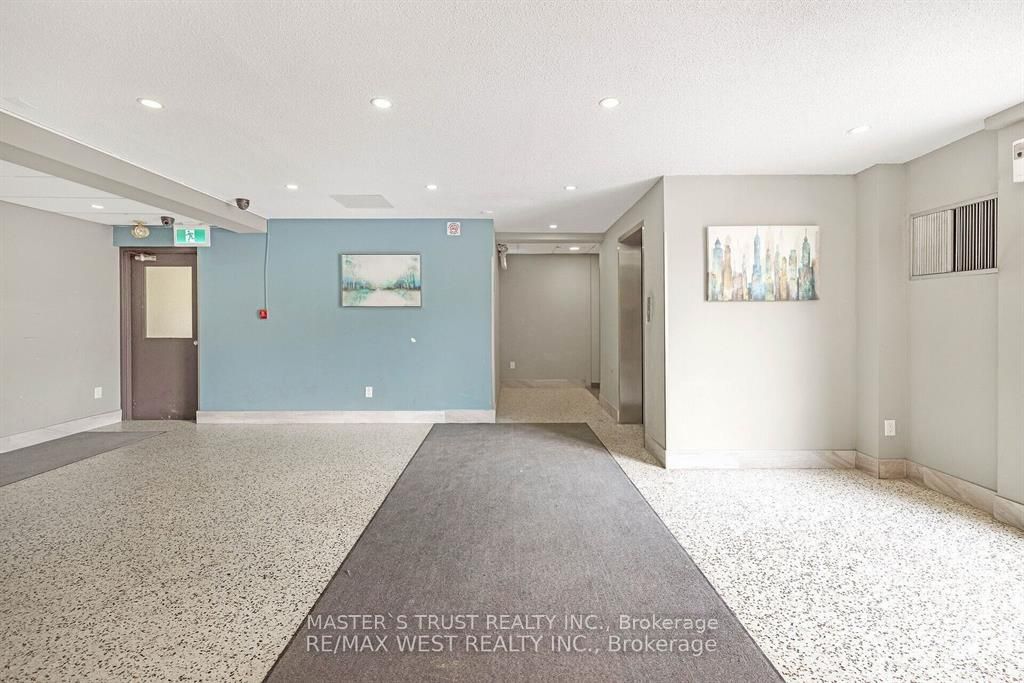 1055 Forestwood Drive 214