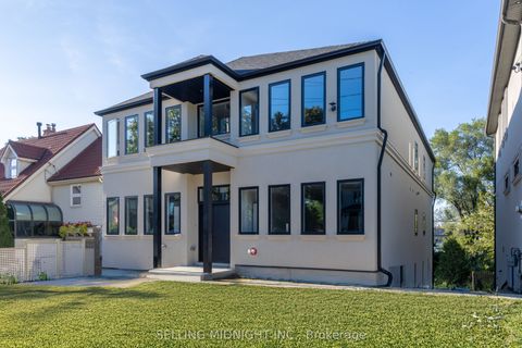 60 Cannon Road 4 Toronto ON M8Y 1S1