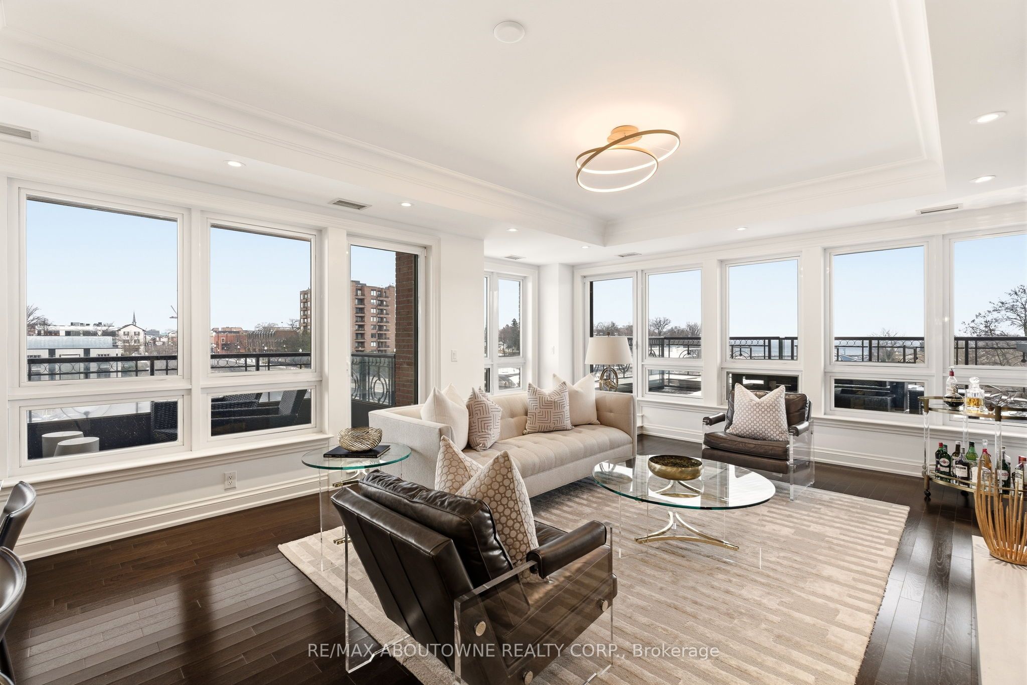 111 Forsythe Street 401